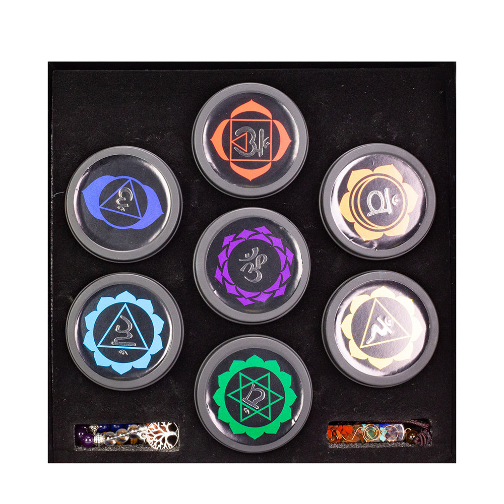 Conjunto de 9 peças Emporia com 7 velas de vidro Chakra, pedente Chakra e pulseira Chakra com Ametista, Lápis-Lazúli, Citrino, Aventurina Verde, Olho de Tigre, Jaspe Vermelho e Quartzo Puro